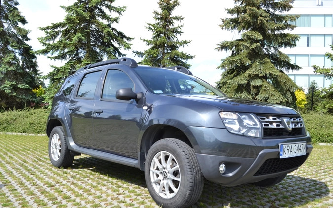Dacia Duster cena 47500 przebieg: 68991, rok produkcji 2017 z Drawno małe 781
